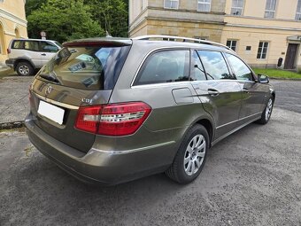 Mercedes Benz E 220 CDI Avantgarde 2010 - 5