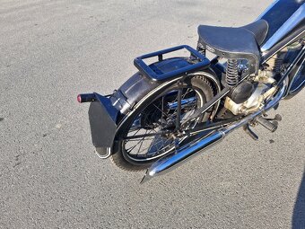 Predvalecna CZ 250 sport. Pojizdna - 5