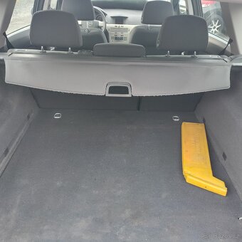 Opel Astra, 1.9CDTI,KRÁSNÁ,SERVISKA,VÝBAVA - 5