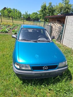 Opel astra 1.4 benzín 44kw r.v.1996 - 5