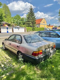 Toyota Corolla Sedan - 5