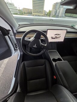 Tesla Model Y LR (2023) - perfektní stav, stále v záruce - 5