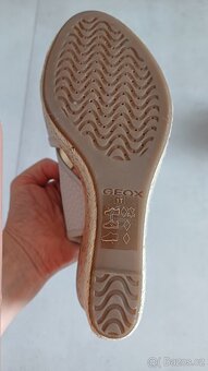 Dámské sandály na klínku/ platformě GEOX - nové - 5
