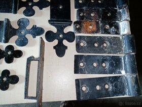 Ozdobné kování na dveře / vrata - 5