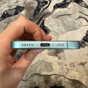 iPhone 16 256GB (100% baterie, v záruce) - 5