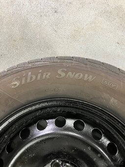 Zimní pneu 235/60/R16 H + plech.disky - 5