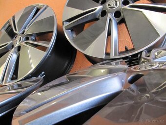 Alu Škoda R19 originál - 5