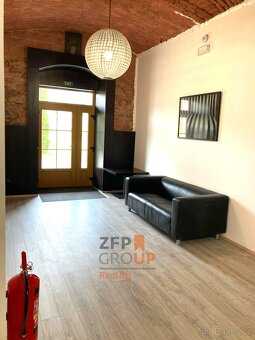 Pronájem kanceláře o rozloze 13,8 m2 , ulice K Radotínu , Pr - 5