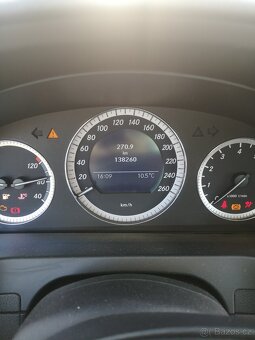 Mercedes-Benz W204 - 5