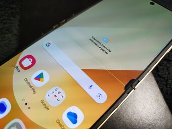 Samsung Galaxy Z Flip 6 - 5