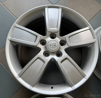 originální alu kola Kia 18", rozteč šroubů 5x114,3 - 5