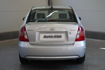 Hyundai Accent 1.4i , 71 kW benzín, 2009 - 5