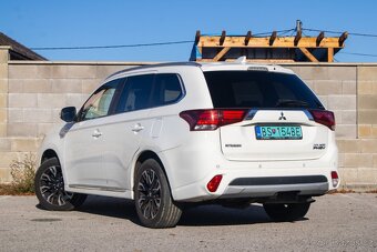 Mitsubishi Outlander PHEV Plugin Hybrid / AJ NA SPLÁTKY / - 5