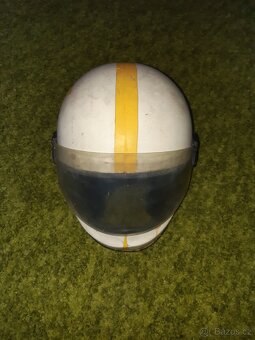 Retro helma - 5