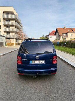 Volkswagen Touran Facelift 7 míst 1.9TDI Automat - 5