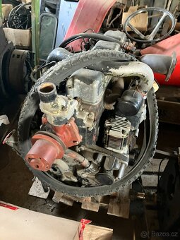 Motor na Zetor 8540, případně blok s klikou na 10540 - 5