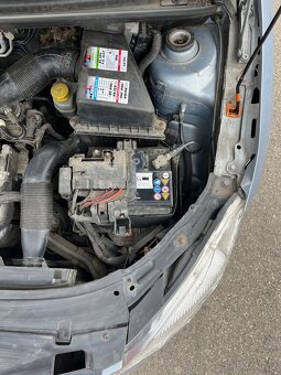 Škoda Fabia II facelift 1.2i/44kW 2010 95tis. km - 5