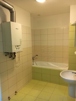 Pronájem bytu 2+kk , 75 m2, ve vile v NOVÉ PACE - 5