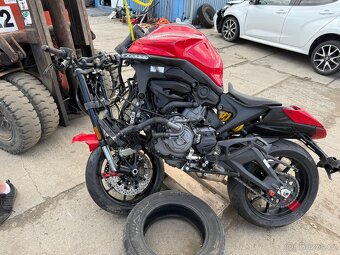 Ducati Monster 937ccm 82kw rv:2023/9 silně havarovaná - 5