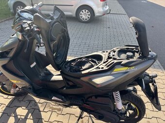 Prodám YAMAHA Aerox SA60 - 5