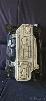 Leve zadni svetlo vw caddy 2k1 - 5