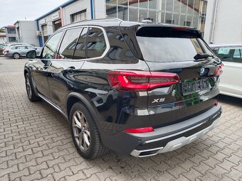 BMW X5 45e xDrive 3.0 290kW 4X4 X-Line Vzduch 2x ALU 19" - 5