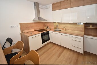 Pronájem bytu 2+1 53 m² Broumov - 5
