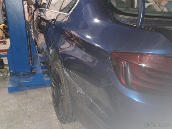 BMW F10 530D rok 2010 na náhradní díly bez motoru naj 184tkm - 5