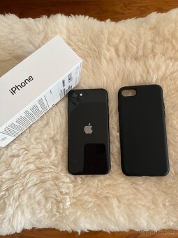 Apple iPhone SE 2020 128 GB - 5