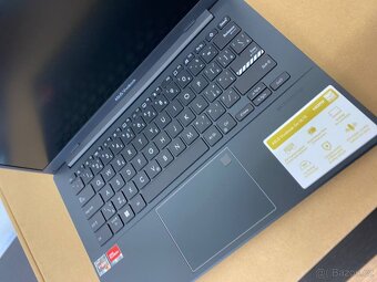 Notebook ASUS VivoBook Go 14 - AMD R3/8GB/512GB/WIN 11 - 5