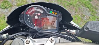 Aprilia SL 750 - 5