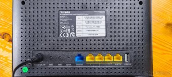 Router Tenda - 5