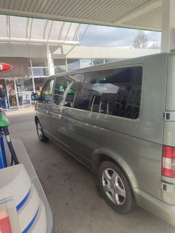 Volkswagen Caravelle T5 
2.5 TDi
128 KW - 5