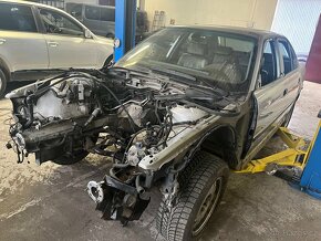 Prodám náhradní díly Bmw e38 740i 2001 - 5