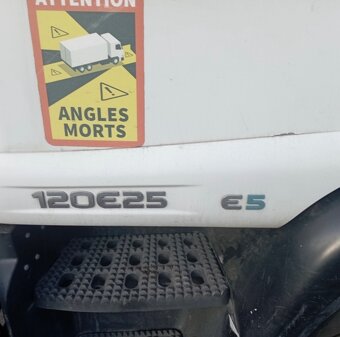 Iveco 120E25 - 5
