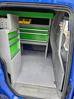 Regály do VW Caddy Maxi 2009 - 5