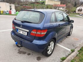 Mercedes Benz B180 - 5