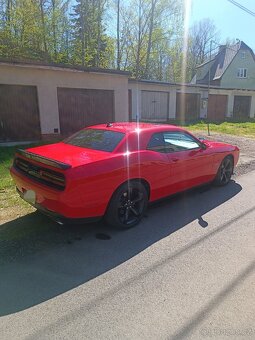 Dodge Challenger 5,7 Shaker - 5