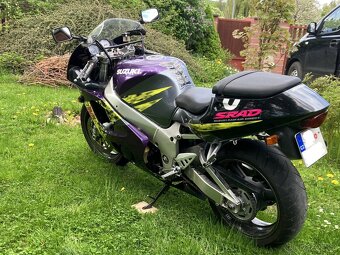 GSX-R 750 SRAD - 5