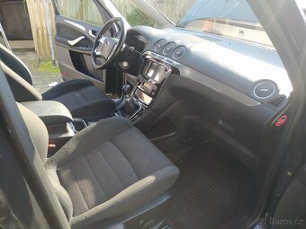 Ford Galaxy 1.6 EcoBoost benzín - 5