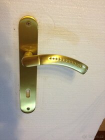 Dveřní klika / kování, zlatá mat, rozteč 90mm /9ks - 5