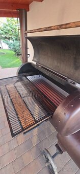 Jedinečný smoker gril - 5