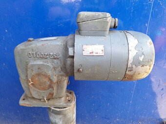 Elektromotor s převodovkou - 5