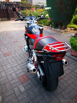 Suzuki GSX 1400 K4 - 5