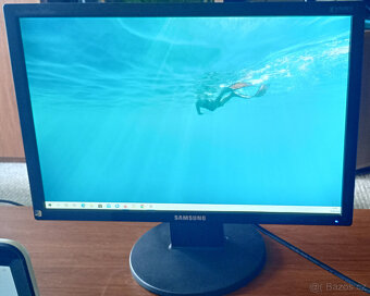 Samsung 2043NW - LCD 20", 1680x1050, 5ms, 8.000:1, 300 cd/m - 5
