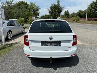 ŠKODA SUPERB 125 kW DSG 4x4 - 5