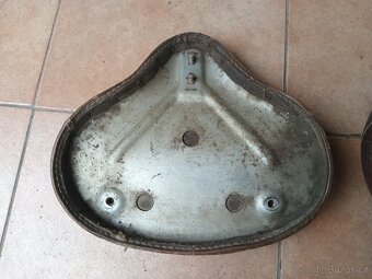 Sedlo Jawa pérák ČZ 150 C - 5