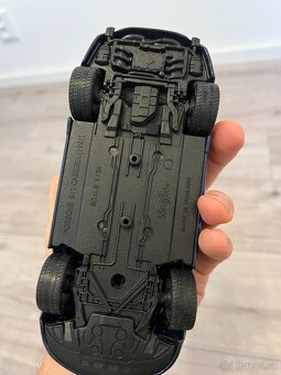 Maisto 1:24 model Porsche 911 Carrera - 5