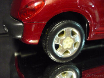 Chrysler PT Cruiser Maisto 1/18 - 5