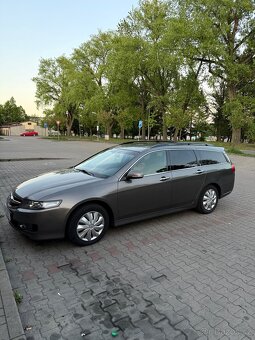 🏎 Honda Accord 2.2 i-CTDi Tourer (2008) - 5